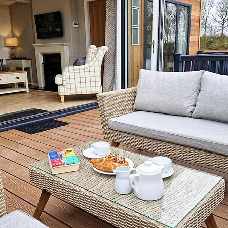 2 Bed In Oc-b32821 Lodge *