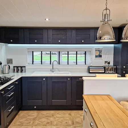 2 Bed In Oc-b32821 Lodge Pickering