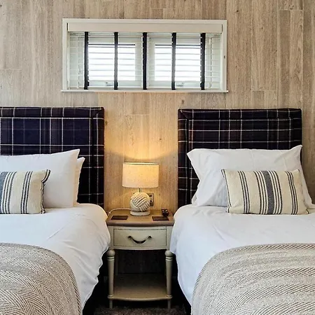 Lodge 2 Bed In Oc-b32821 *